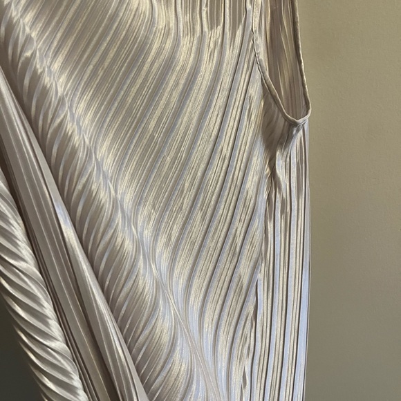 ASOS asymmetrical shiny pleated mini dress - Picture 3 of 4